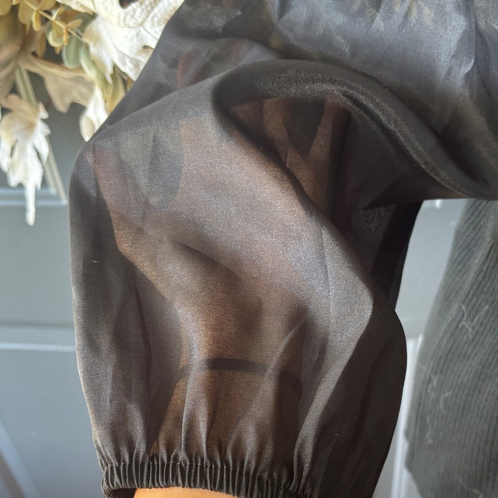 Cato Elegant Black Floral Blouse - Picture 4 of 5